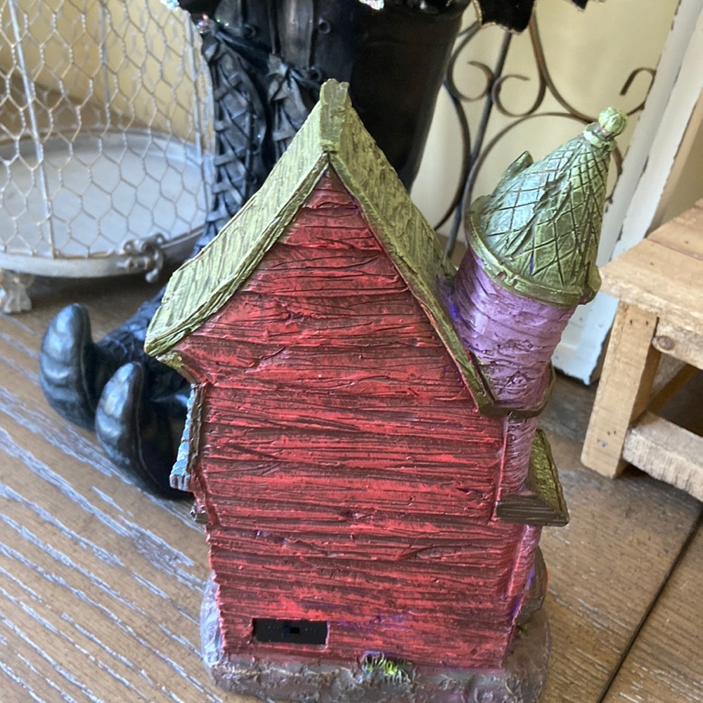 NEW! Spooky Cute Lighted Haunted Mummy Mansion Halloween Holiday Village House - Picture 6 of 11